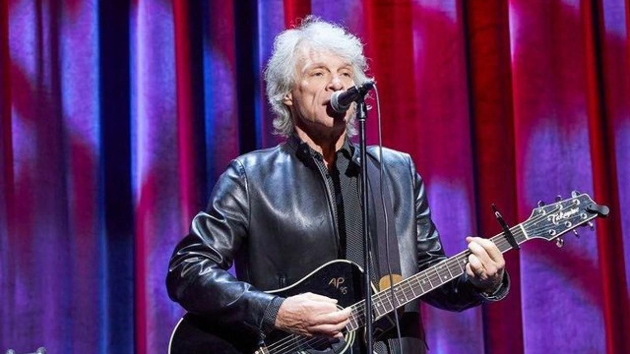 Вакцинированный Джон Бон Джови заболел коронавирусом Вакцинированный Джон Бон Джови заболел коронавирусом