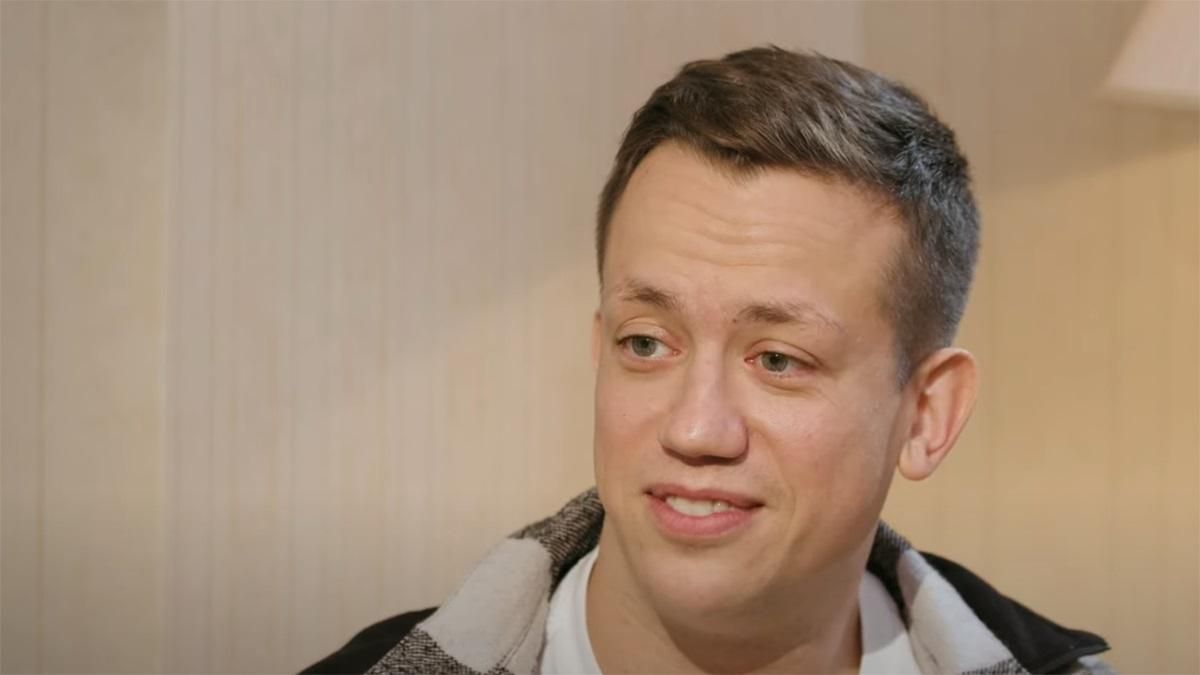 Отец устроил скандал, – Алексей Дурнев вспомнил, как хотел сменить фамилию Отец устроил скандал, – Алексей Дурнев вспомнил, как хотел сменить фамилию