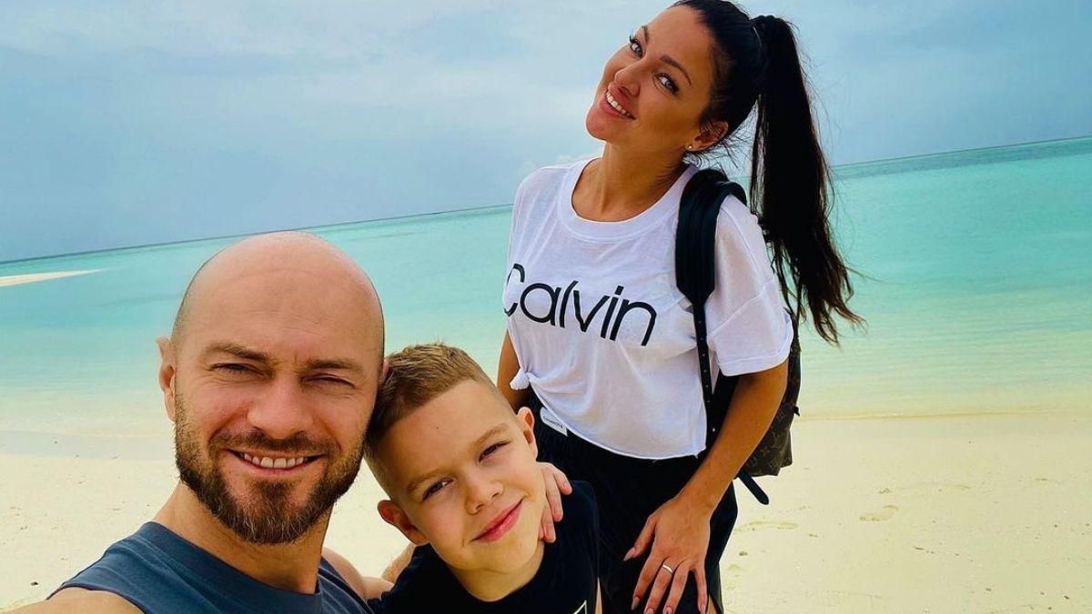 Влад Яма з сім'єю відпочиває на Мальдівах: фото з дружиною та сином - Новини шоу-бізнесу - Showbiz Влад Яма з сім'єю відпочиває на Мальдівах: фото з дружиною та сином - Новини шоу-бізнесу - Showbiz