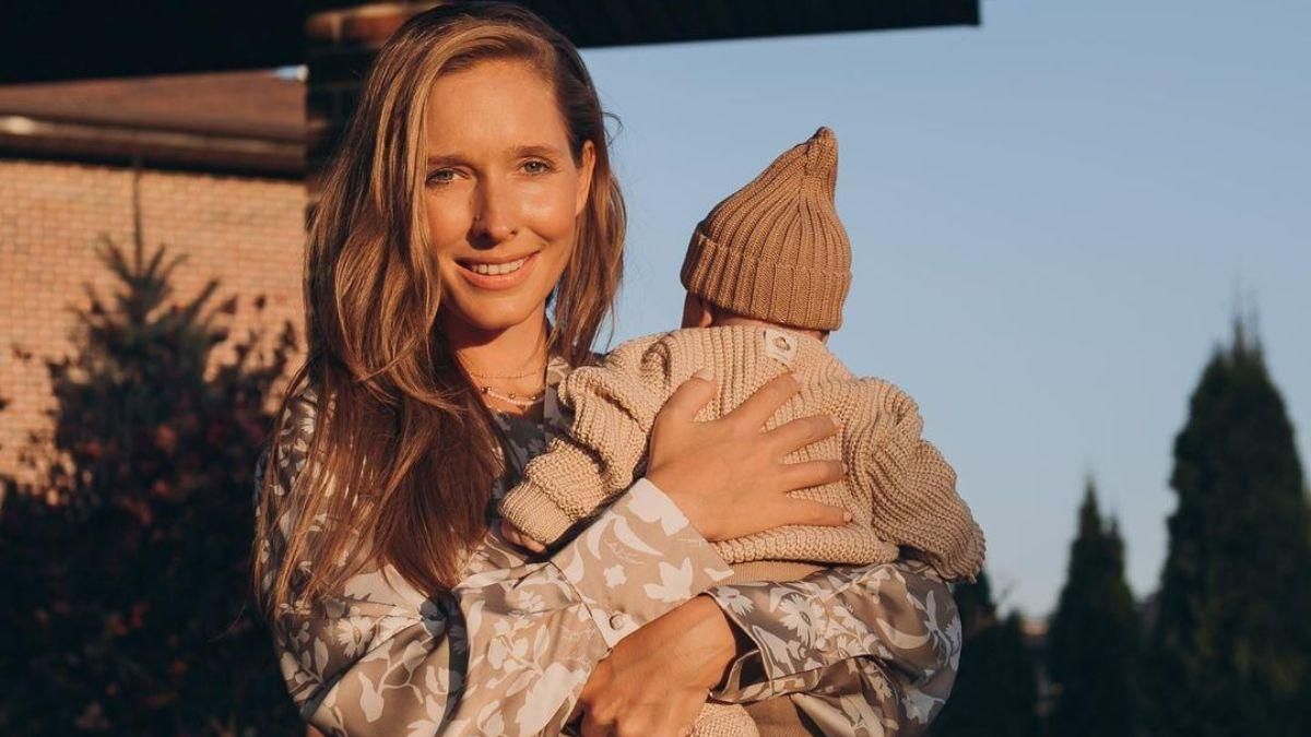Катя Осадчая очаровала фото с младшим сыном: осенний образ телеведущей Катя Осадчая очаровала фото с младшим сыном: осенний образ телеведущей