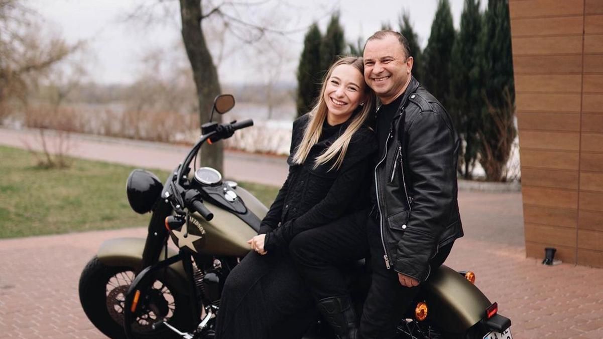 Не привлекал, как мужчина, – жена Виктора Павлика не рассчитывала, что выйдет за него замуж Не привлекал, как мужчина, – жена Виктора Павлика не рассчитывала, что выйдет за него замуж