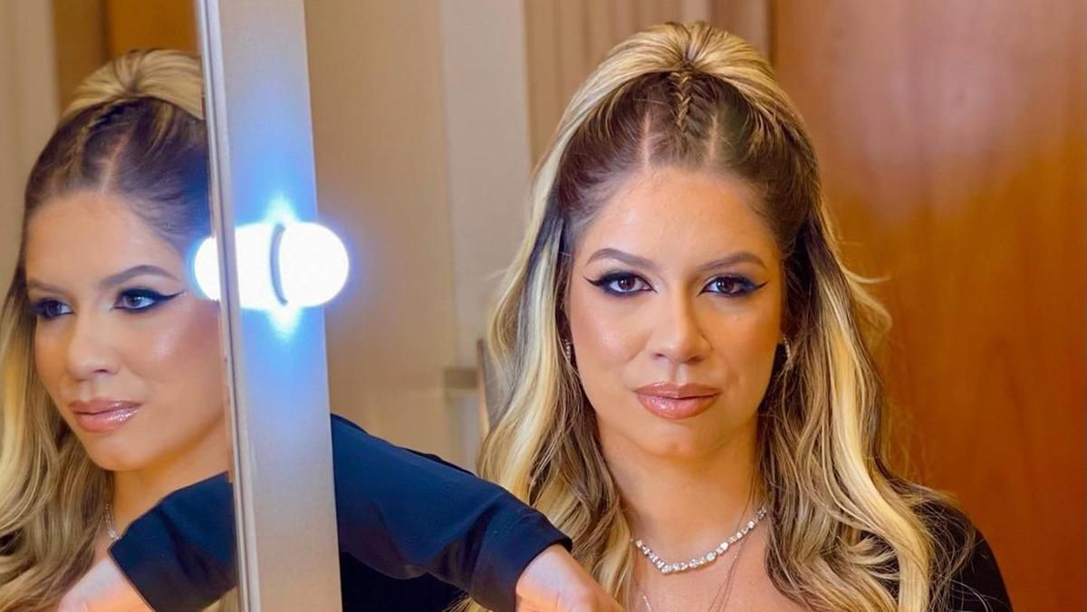 26-летняя певица Марилия Мендонса погибла в авиакатастрофе: последнее видео с самолета 26-летняя певица Марилия Мендонса погибла в авиакатастрофе: последнее видео с самолета