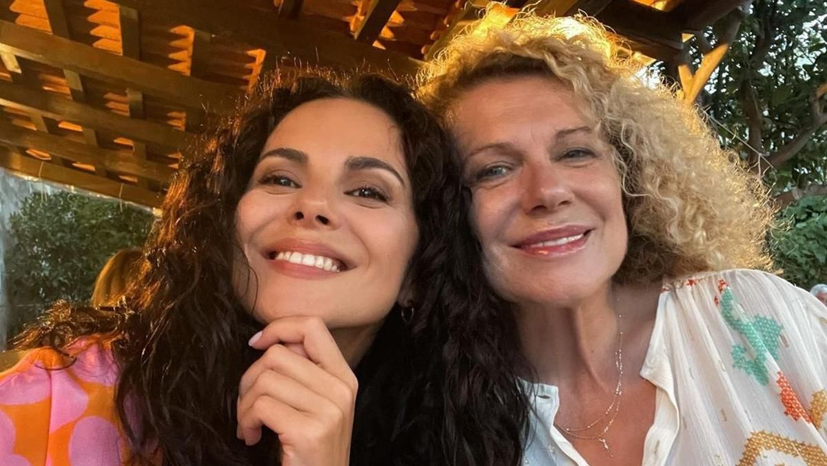 Без вечеринки и застолья: Настя Каменских поздравила маму с днем рождения Без вечеринки и застолья: Настя Каменских поздравила маму с днем рождения