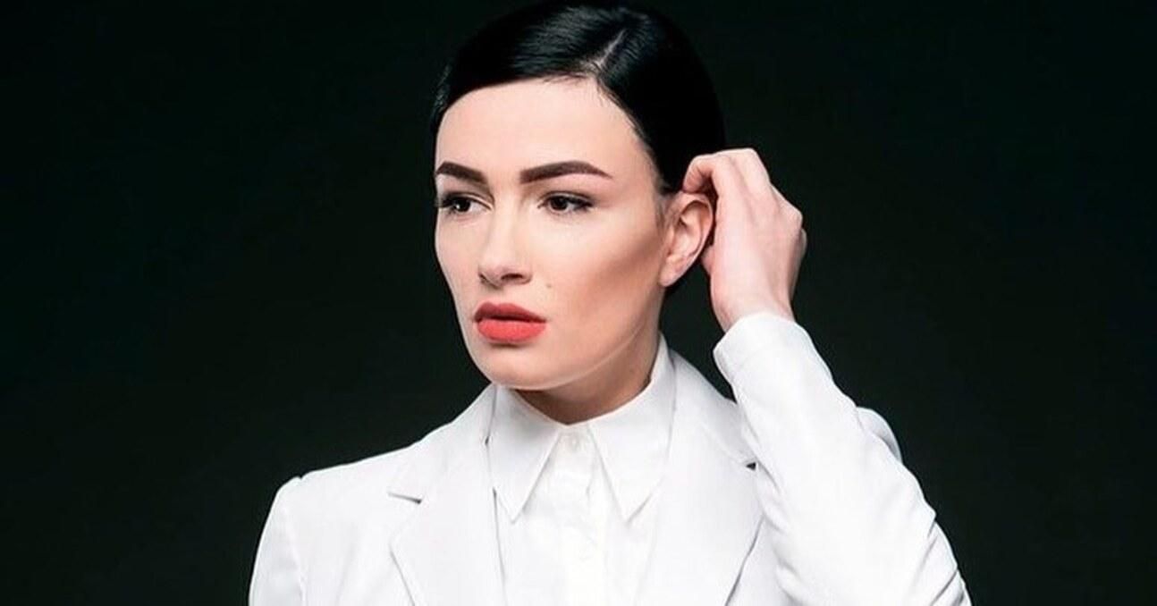 Анастасия Приходько удивила архивными фото с необычным цветом волос Анастасия Приходько удивила архивными фото с необычным цветом волос