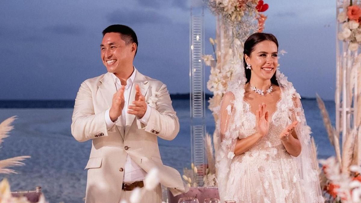 Через 8 місяців після весілля: Іванна Онуфрійчук офіційно одружилась з мільйонером - Новини шоу-бізнесу - Showbiz Через 8 місяців після весілля: Іванна Онуфрійчук офіційно одружилась з мільйонером - Новини шоу-бізнесу - Showbiz