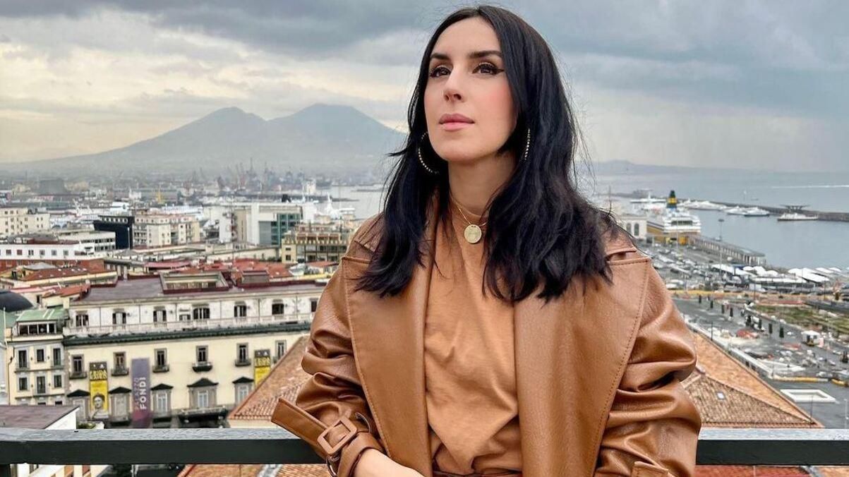 В карамельном наряде: Джамала восхитила нежным образом на отдыхе в Италии В карамельном наряде: Джамала восхитила нежным образом на отдыхе в Италии