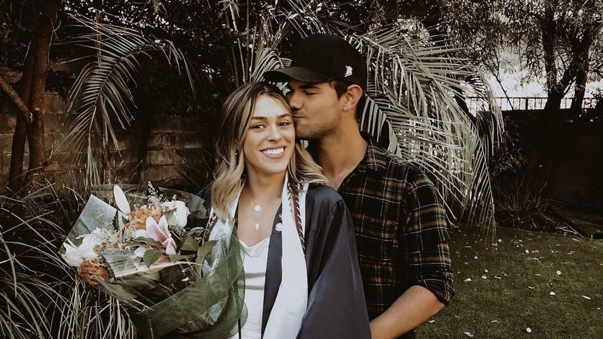 Тейлор Лотнер з "Сутінків" освідчився коханій: романтичні фото - Новини шоу-бізнесу - Showbiz Тейлор Лотнер з "Сутінків" освідчився коханій: романтичні фото - Новини шоу-бізнесу - Showbiz