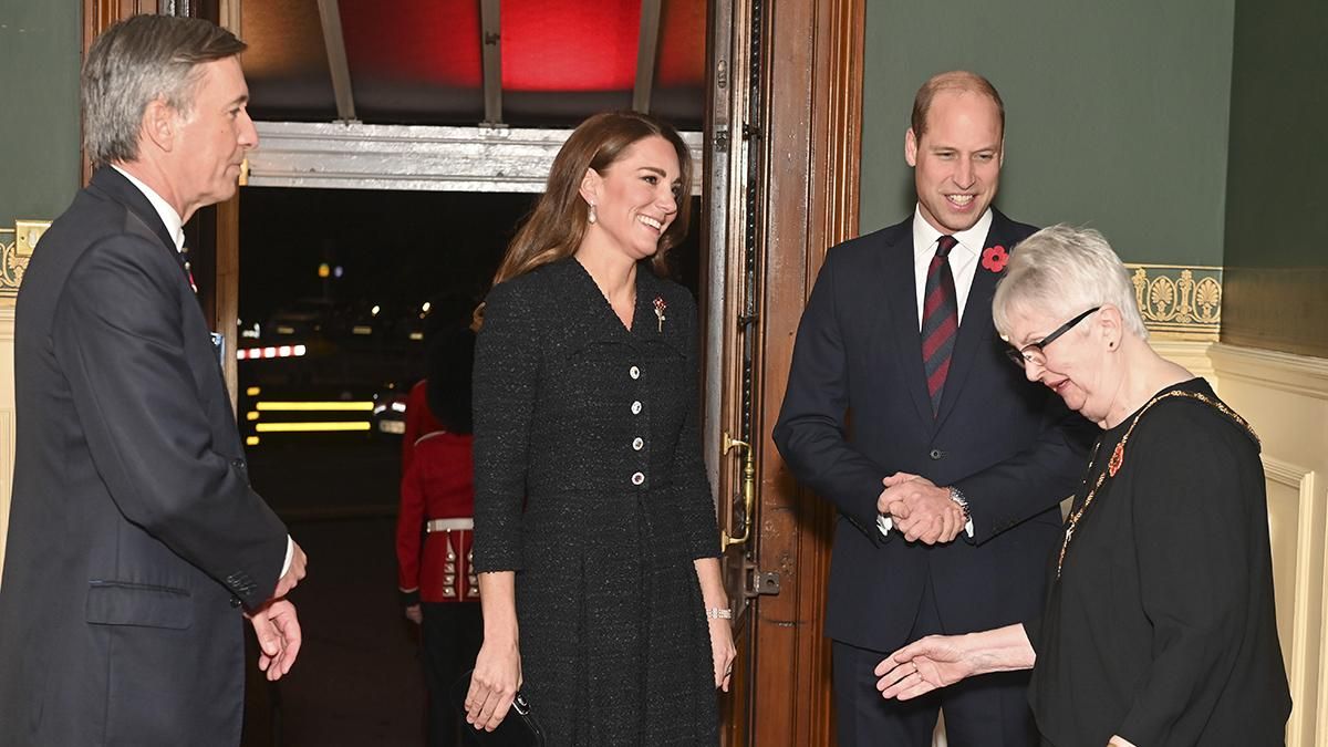 В твидовом платье и с украшениями принцессы Дианы: Кейт Миддлтон появилась на концерте в Лондоне - Showbiz В твидовом платье и с украшениями принцессы Дианы: Кейт Миддлтон появилась на концерте в Лондоне - Showbiz