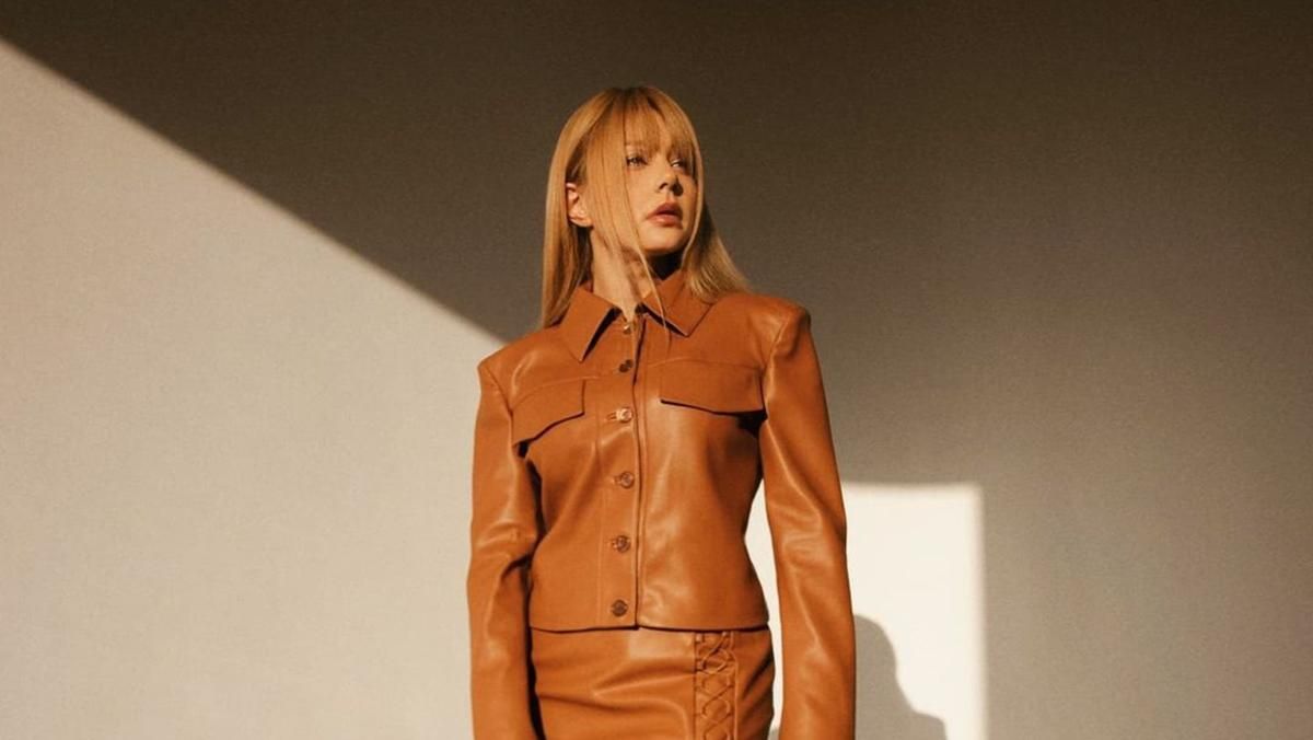 Тіна Кароль вразила образом у шкіряному костюмі за 17 тисяч гривень: фото - Showbiz Тіна Кароль вразила образом у шкіряному костюмі за 17 тисяч гривень: фото - Showbiz