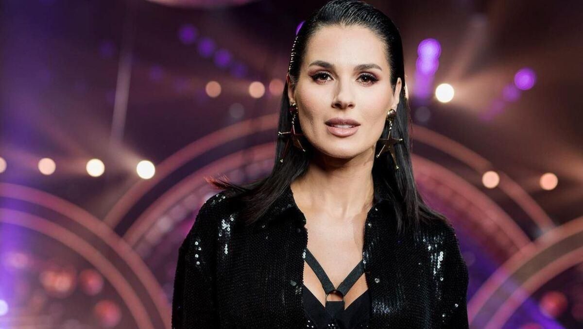 Декольте, блискітки й total black: Маша Єфросиніна здивувала образом на "Танцях з зірками" - Новини шоу-бізнесу - Showbiz Декольте, блискітки й total black: Маша Єфросиніна здивувала образом на "Танцях з зірками" - Новини шоу-бізнесу - Showbiz