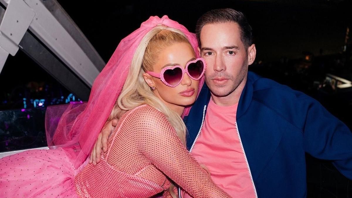 Розовое мини, американские горки и карнавал: как Пэрис Хилтон отмечала второй день свадьбы Розовое мини, американские горки и карнавал: как Пэрис Хилтон отмечала второй день свадьбы