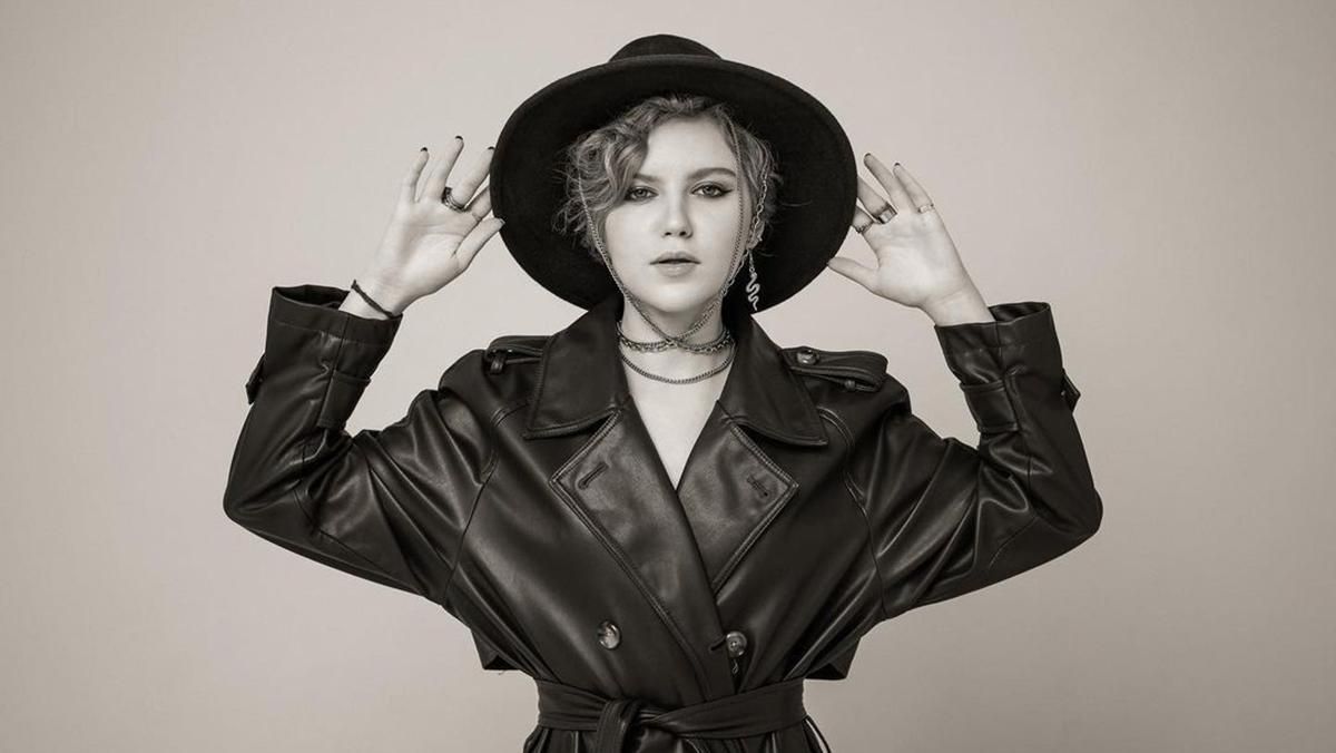 Елена Усенко выпустила клип на песню "Важіль", с которой поедет на Детское Евровидение-2021 Елена Усенко выпустила клип на песню "Важіль", с которой поедет на Детское Евровидение-2021