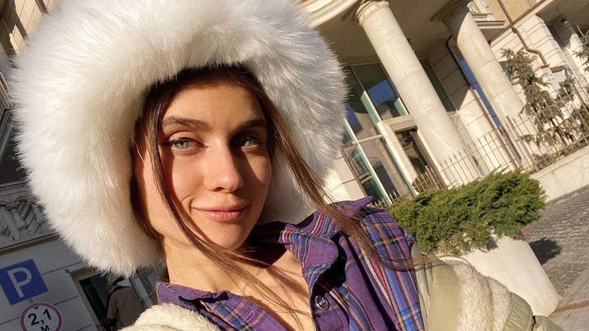 Після курйозу з вакцинацією: Jerry Heil отримала візу у США - Showbiz Після курйозу з вакцинацією: Jerry Heil отримала візу у США - Showbiz