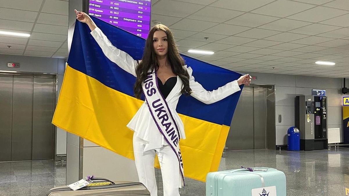 "Міс Україна 2021" Олександра Яремчук полетіла в Пуерто-Рико: фото красуні з аеропорту - Новини шоу-бізнесу - Showbiz