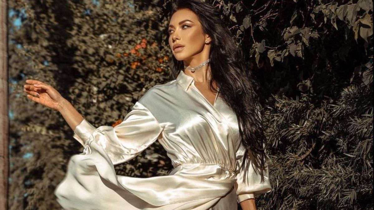 Дружина Дмитра Ступки в Голлівуді: красуня позувала в шовковій сукні - Showbiz Дружина Дмитра Ступки в Голлівуді: красуня позувала в шовковій сукні - Showbiz