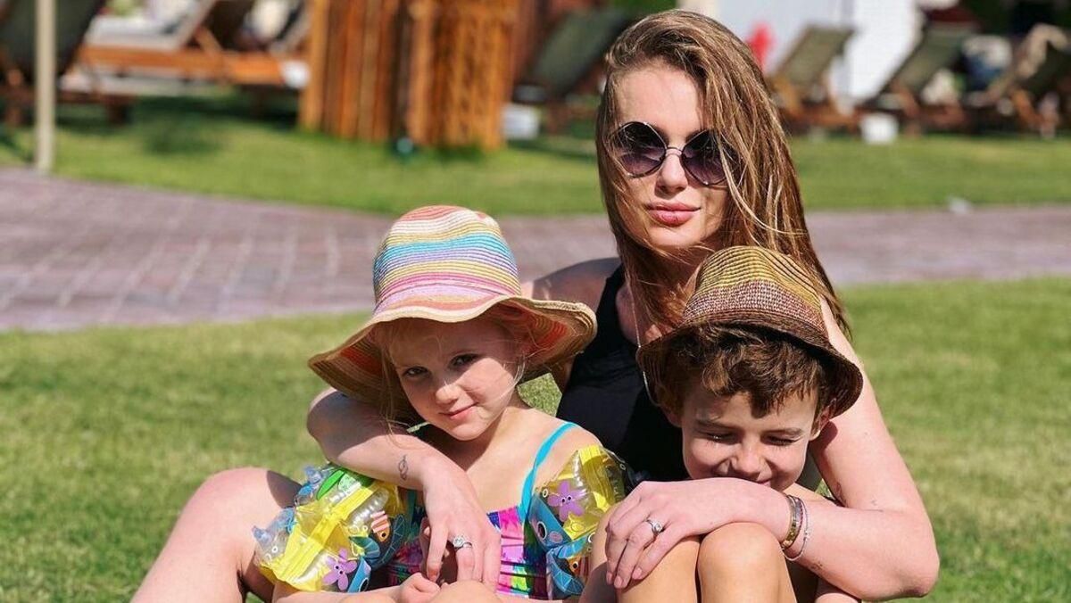 Після сварки з Вікою з "НеАнгелів": Слава Камінська з дітьми відпочиває в ОАЕ - Новини шоу-бізнесу - Showbiz