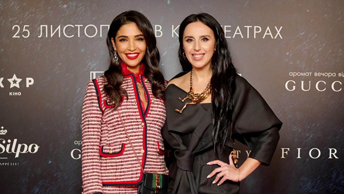 В нарядах Gucci: звездный бомонд пришел на допремьерный показ фильма "Дом Гуччи" В нарядах Gucci: звездный бомонд пришел на допремьерный показ фильма "Дом Гуччи"