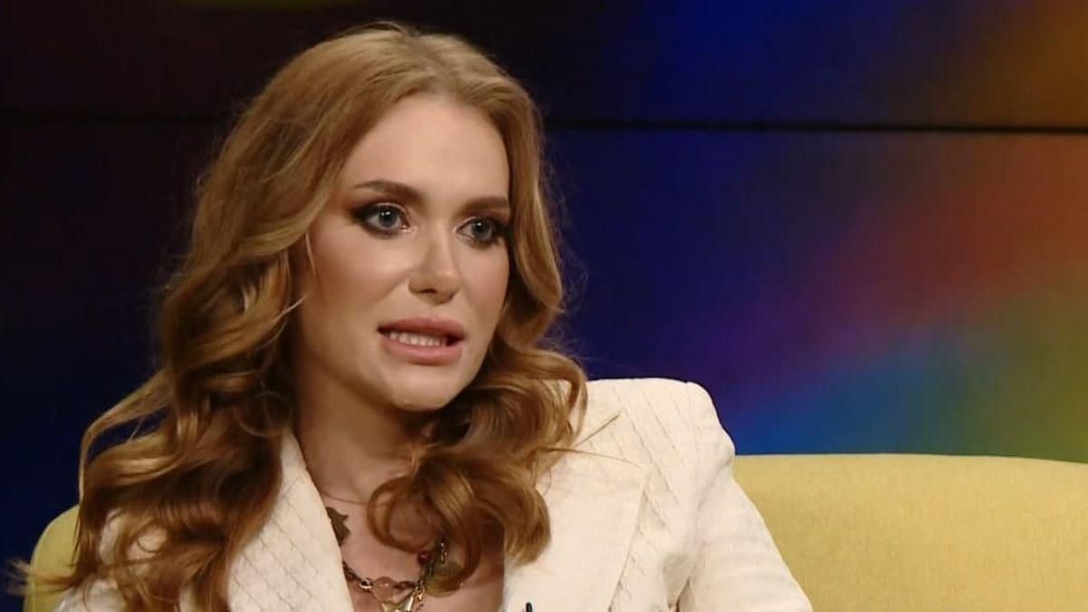 Скоро прем'єра пісні, – Камінська розповіла, для чого Смеюха з'їла торт з її зображенням - Новини шоу-бізнесу - Showbiz Скоро прем'єра пісні, – Камінська розповіла, для чого Смеюха з'їла торт з її зображенням - Новини шоу-бізнесу - Showbiz