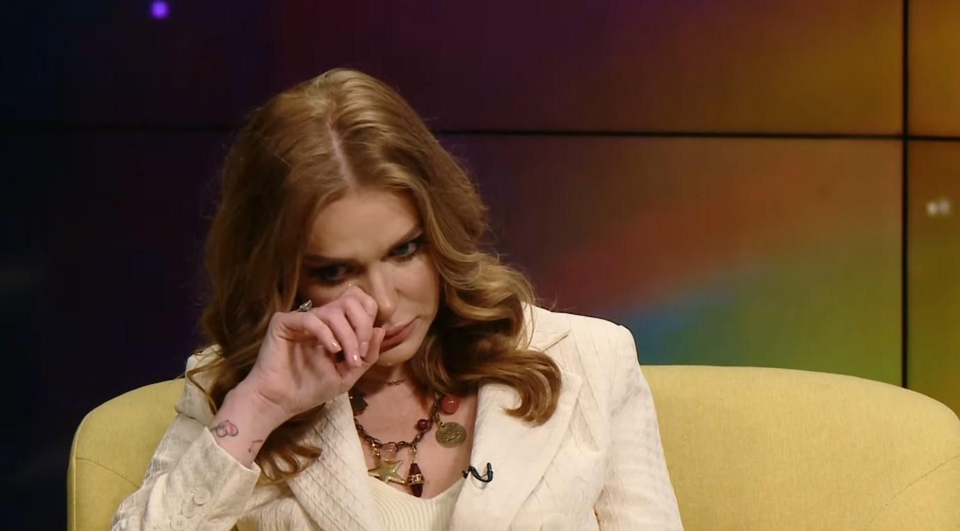 Слава Каминская расплакалась и призналась, от чего умер ее отец Слава Каминская расплакалась и призналась, от чего умер ее отец