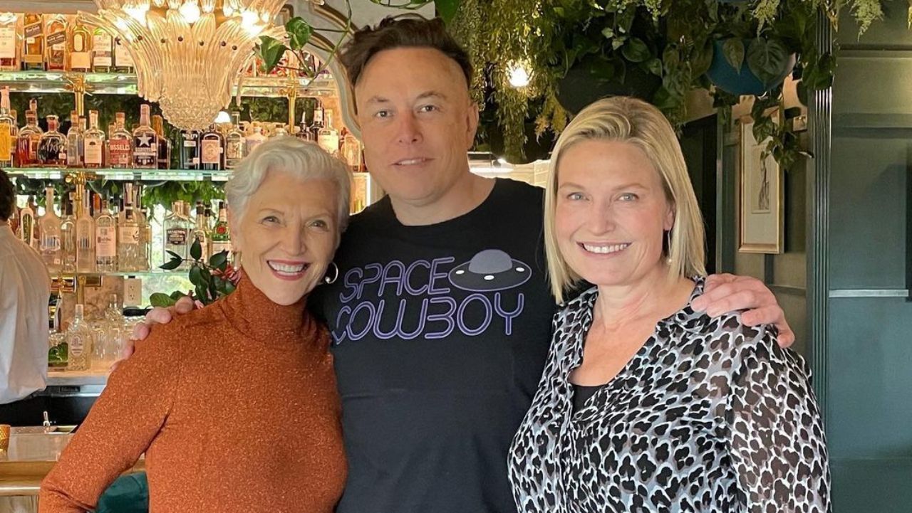 С индейкой в кругу родных: как Мишель Обама, Мэй Маск и другие звезды отмечали День благодарения С индейкой в кругу родных: как Мишель Обама, Мэй Маск и другие звезды отмечали День благодарения