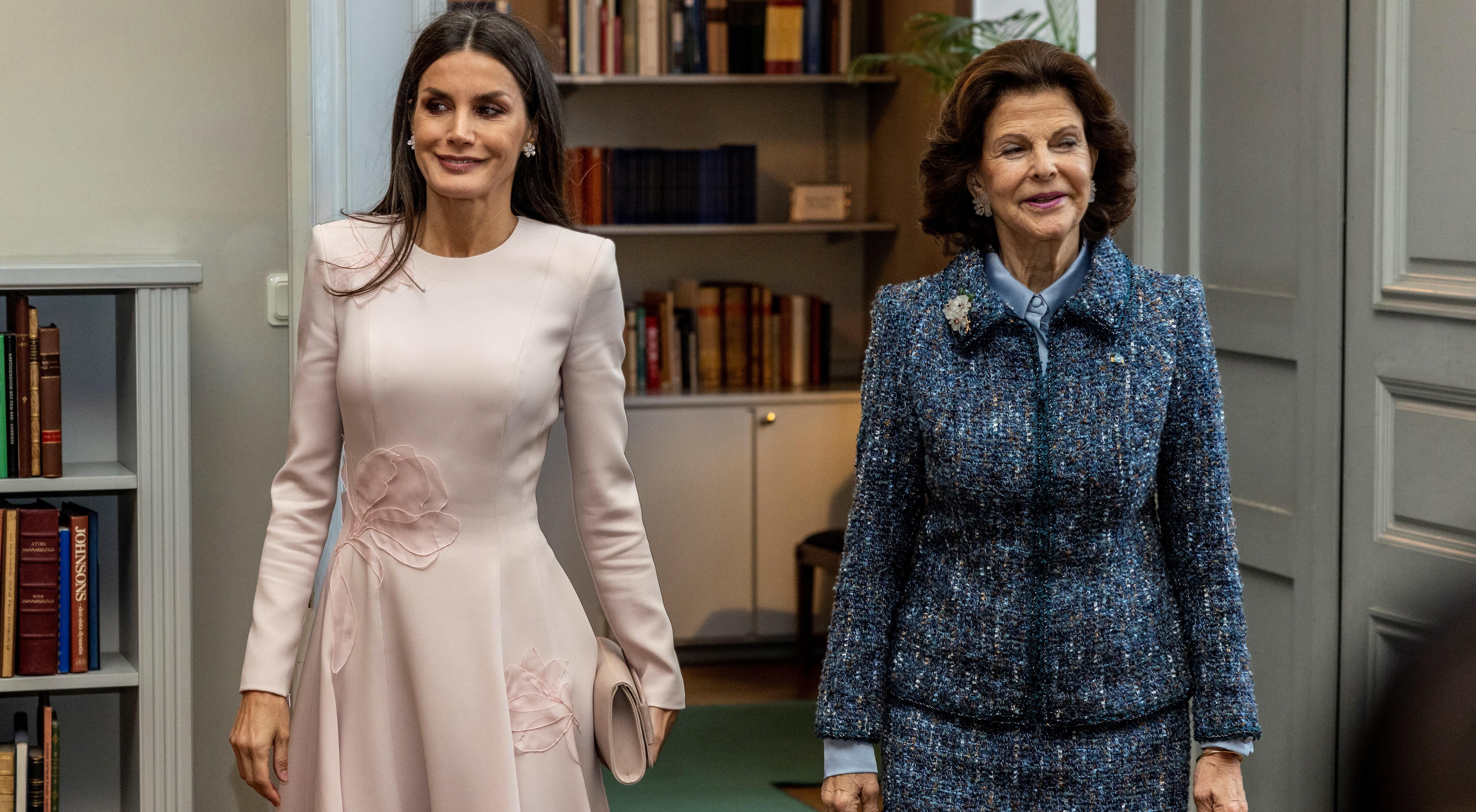Роскошное появление королев: Летиция и Сильвия вышли в свет в элегантных платьях Роскошное появление королев: Летиция и Сильвия вышли в свет в элегантных платьях