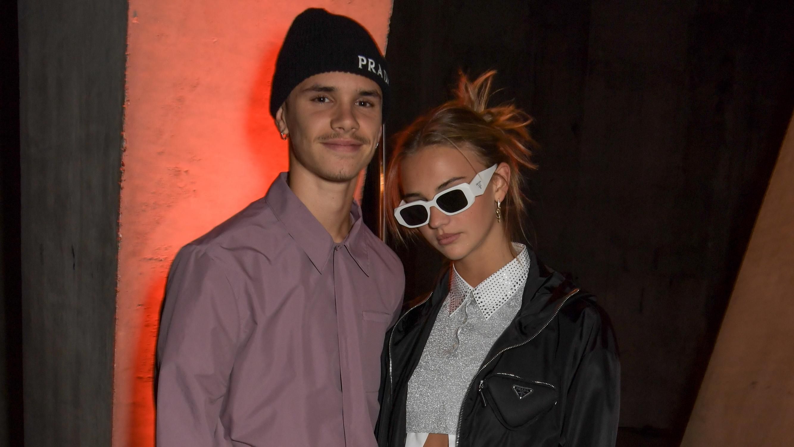 19-летний сын Виктории Бекхэм впервые вышел в свет с девушкой-моделью 19-летний сын Виктории Бекхэм впервые вышел в свет с девушкой-моделью