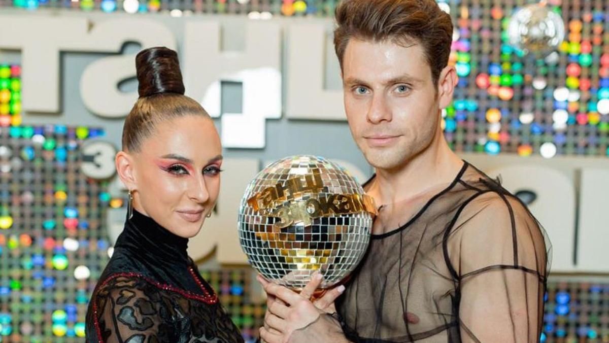 "Сворачивайте свое продажное шоу": зрители возмущаются победой Логая на "Танцах со звездами" "Сворачивайте свое продажное шоу": зрители возмущаются победой Логая на "Танцах со звездами"