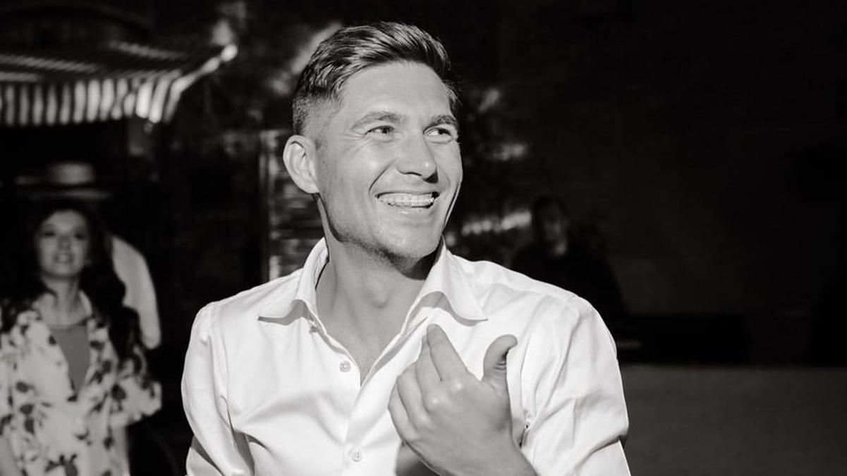 Володимир Остапчук перепросив за гуляння в роковини Голодомору, але фани не готові пробачити - Новини шоу-бізнесу - Showbiz Володимир Остапчук перепросив за гуляння в роковини Голодомору, але фани не готові пробачити - Новини шоу-бізнесу - Showbiz