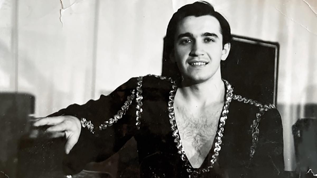 Назарий Яремчук мог бы праздновать юбилей: редкие фото к 70-летию звезды украинской эстрады Назарий Яремчук мог бы праздновать юбилей: редкие фото к 70-летию звезды украинской эстрады