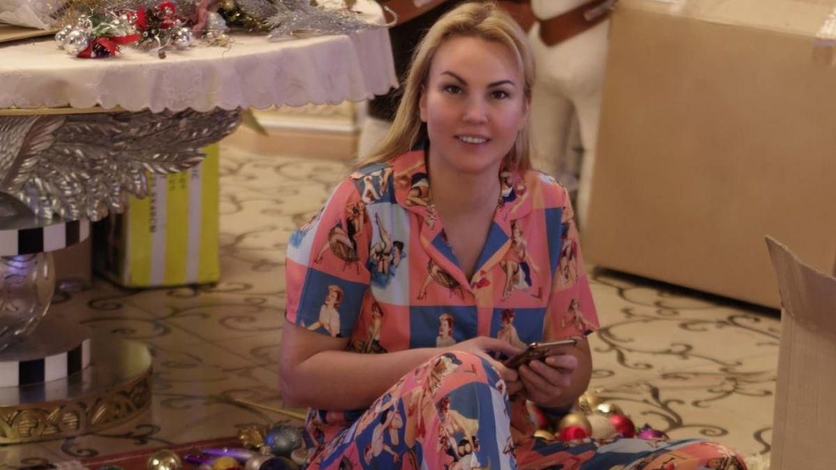 Камалия начала подготовку к Новому году: фото с праздничными декорациями Камалия начала подготовку к Новому году: фото с праздничными декорациями