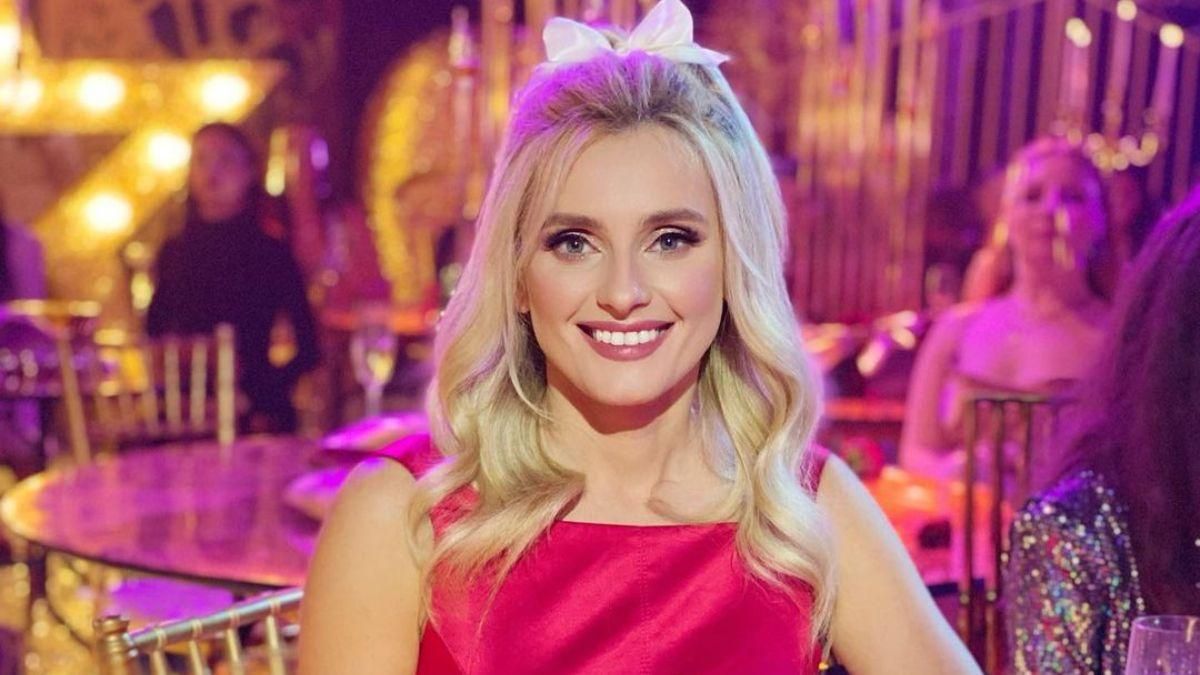 В платье принцессы: Ирина Федишин очаровала образом на съемках новогоднего концерта В платье принцессы: Ирина Федишин очаровала образом на съемках новогоднего концерта