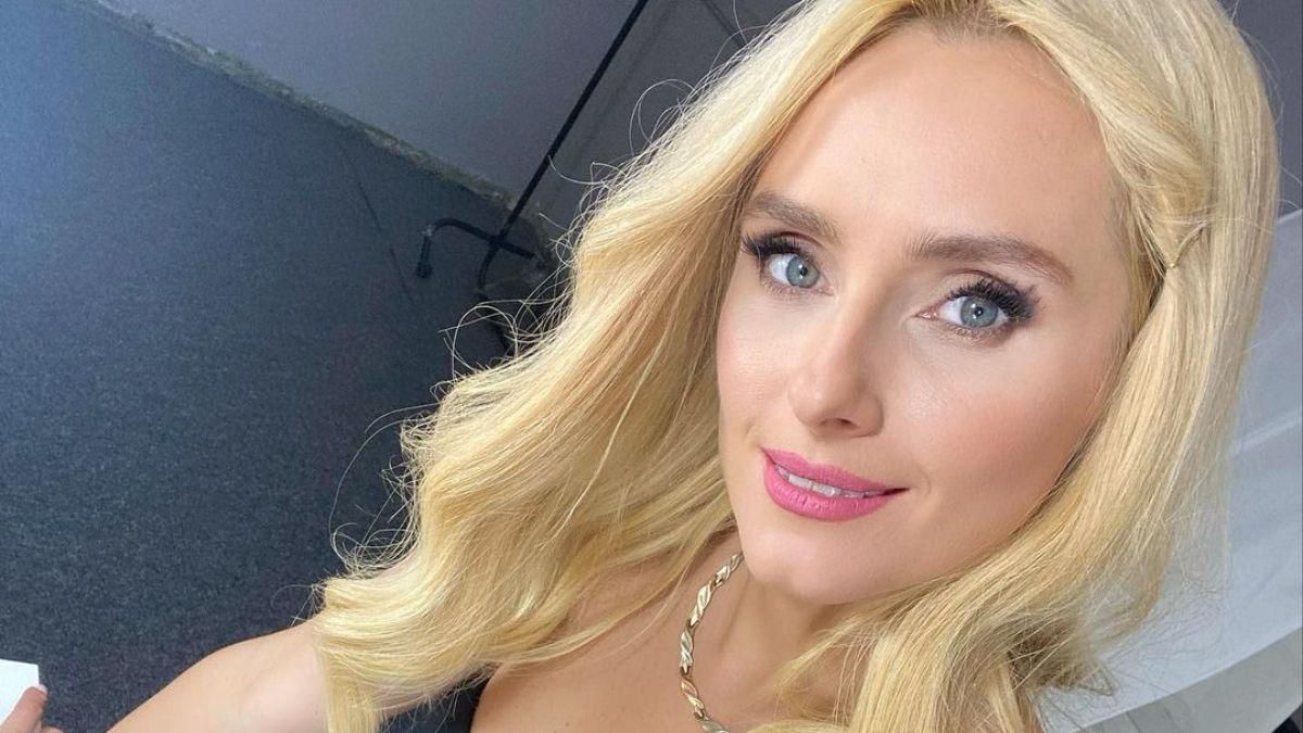 У чорній сукні в горошок: Ірина Федишин у святковому образі - Showbiz У чорній сукні в горошок: Ірина Федишин у святковому образі - Showbiz