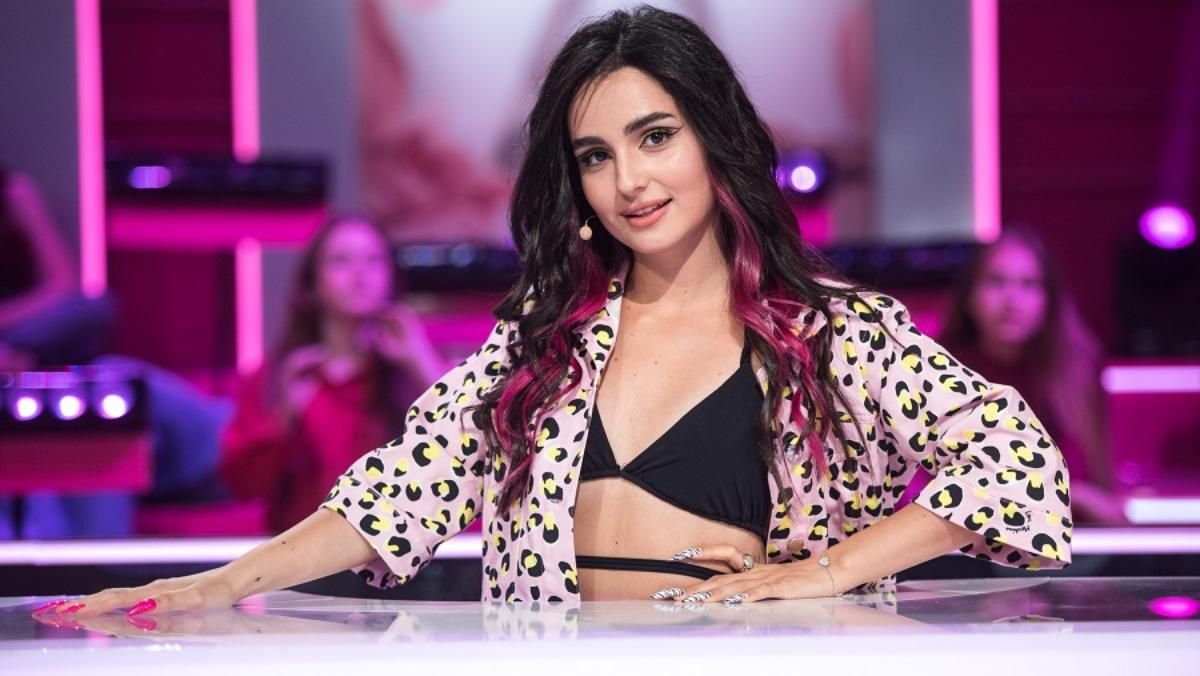 Сказали пожонглювати яйцями, – Аня Трінчер зізналася, що мила підлогу в супермаркеті - Новини шоу-бізнесу - Showbiz Сказали пожонглювати яйцями, – Аня Трінчер зізналася, що мила підлогу в супермаркеті - Новини шоу-бізнесу - Showbiz