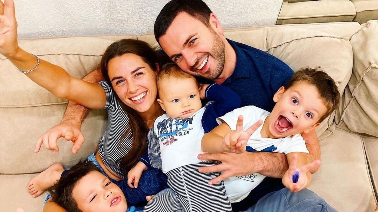 Григорій Решетник показав перші кроки молодшого сина: миловидне відео - Новини шоу-бізнесу - Showbiz Григорій Решетник показав перші кроки молодшого сина: миловидне відео - Новини шоу-бізнесу - Showbiz