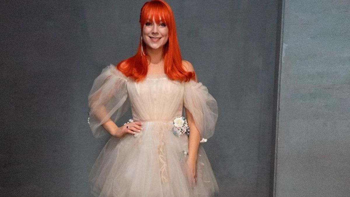 Світлана Тарабарова зачарувала святковим образом: фото в сукні принцеси - Showbiz Світлана Тарабарова зачарувала святковим образом: фото в сукні принцеси - Showbiz