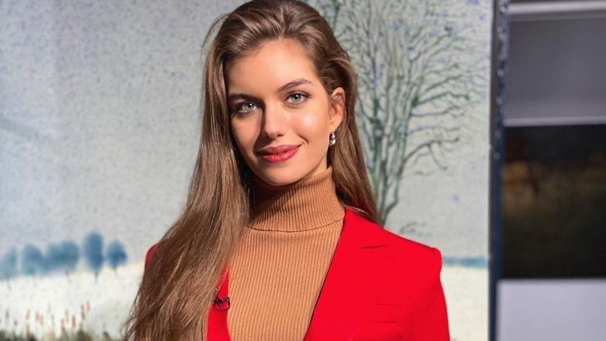 Олександра Кучеренко приголомшила вишуканим образом: фото в червоному костюмі - Showbiz Олександра Кучеренко приголомшила вишуканим образом: фото в червоному костюмі - Showbiz