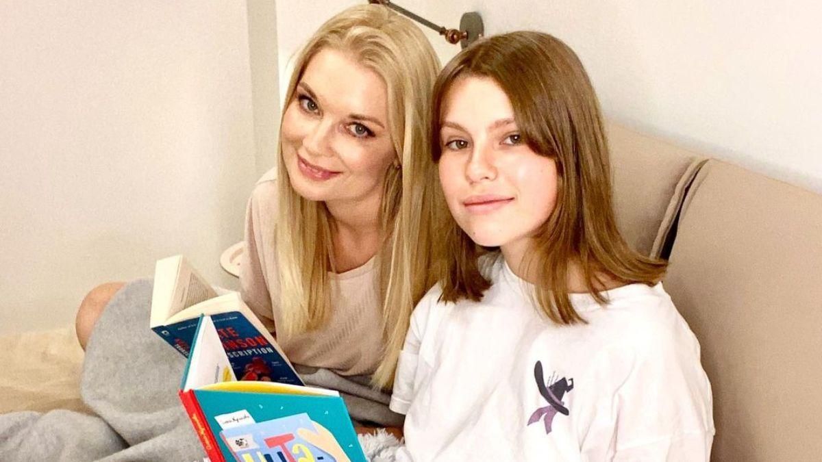 14-летняя дочь Лидии Таран вакцинировалась против коронавируса: как чувствует себя девушка 14-летняя дочь Лидии Таран вакцинировалась против коронавируса: как чувствует себя девушка