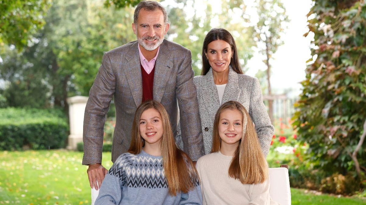 Счастливого Рождества: королевская семья Испании презентовала рождественскую открытку