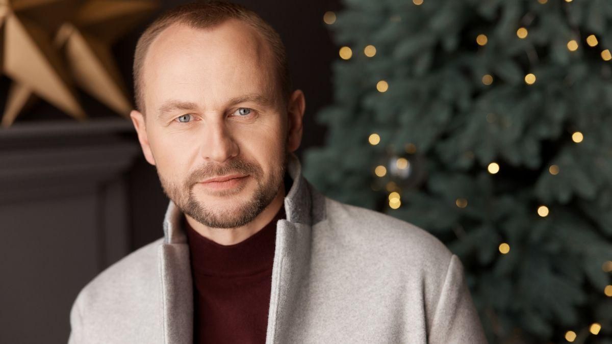 Колядка "Рождественская ночь" от Павла Табакова: песня для праздничного настроения Колядка "Рождественская ночь" от Павла Табакова: песня для праздничного настроения