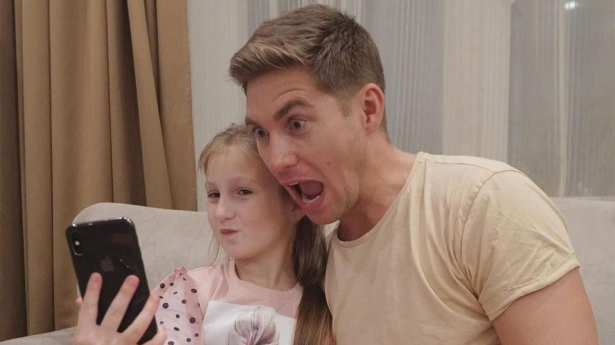 Їли сніг і ліпили сніговика: як Остапчук провів зимовий вечір з дітьми - Новини шоу-бізнесу - Showbiz Їли сніг і ліпили сніговика: як Остапчук провів зимовий вечір з дітьми - Новини шоу-бізнесу - Showbiz