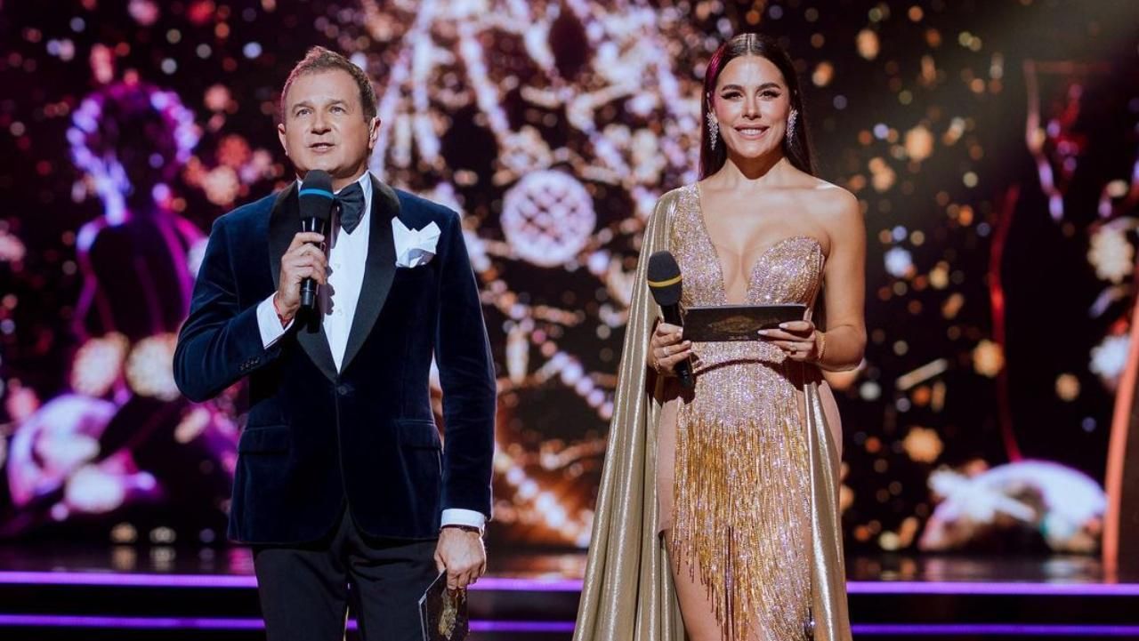 "Кулуарная игра": Тина Кароль ушла из "Танцев", потому что Онуфрийчук купили место ведущей "Кулуарная игра": Тина Кароль ушла из "Танцев", потому что Онуфрийчук купили место ведущей