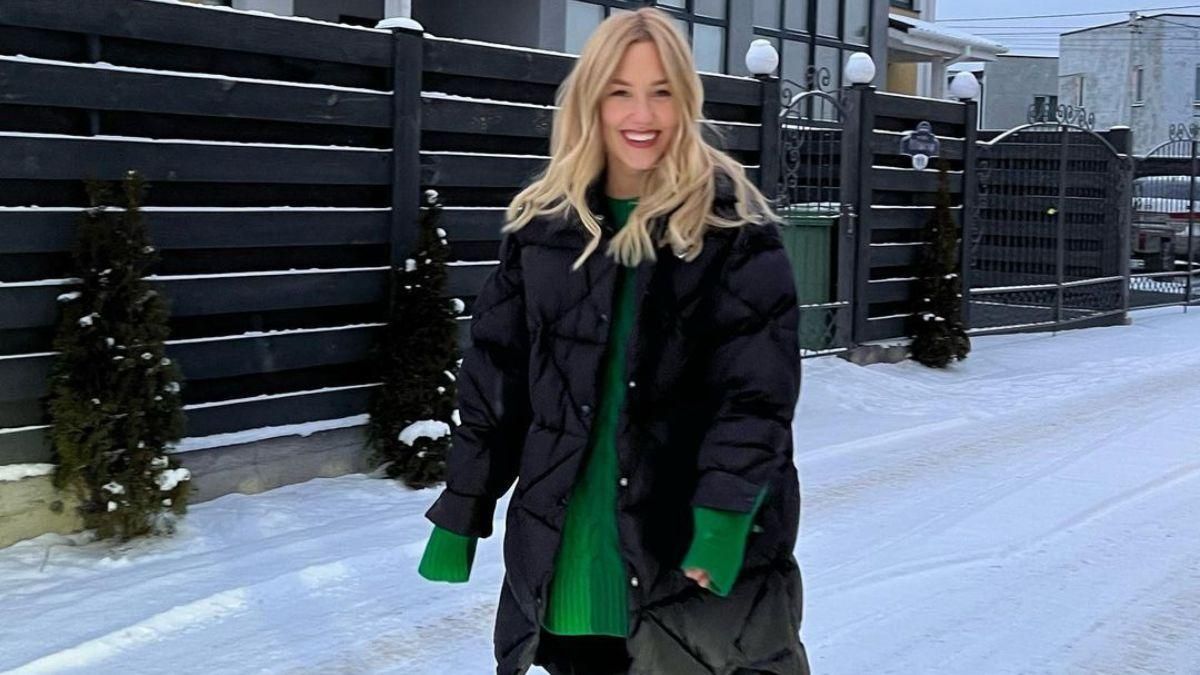 У куртці Prada: Даша Квіткова показала трендовий зимовий образ - Showbiz