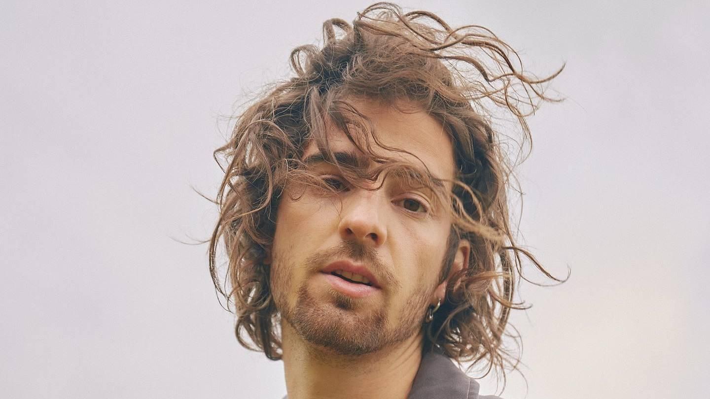 Дантес потроллил экс-солисток "НеАнгелов" и повторил видео с тортом Дантес потроллил экс-солисток "НеАнгелов" и повторил видео с тортом