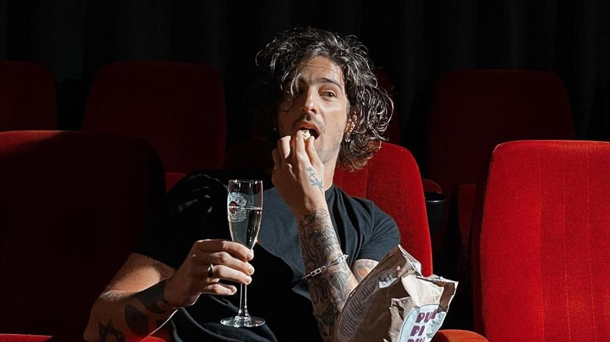 Сидел сам под землей, – Владимир Дантес вспомнил, как праздновал Новый год в подвале Сидел сам под землей, – Владимир Дантес вспомнил, как праздновал Новый год в подвале