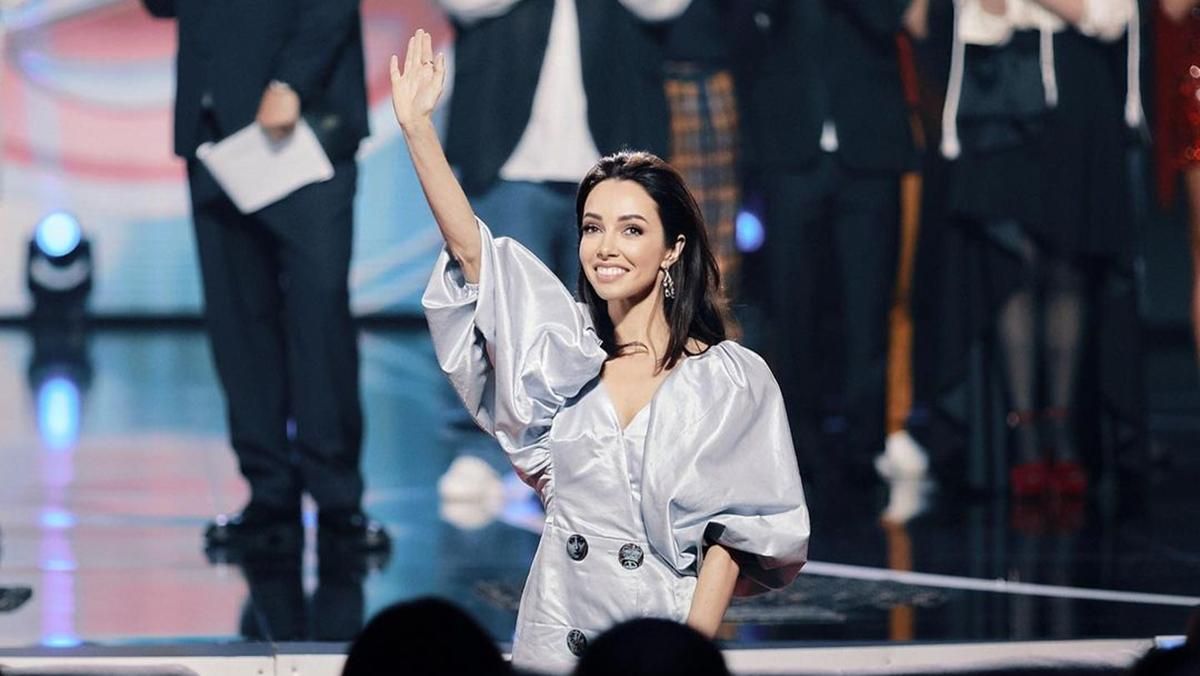 Екатерина Кухар засветилась в платье от бюджетного бренда: фото в стильном образе Екатерина Кухар засветилась в платье от бюджетного бренда: фото в стильном образе