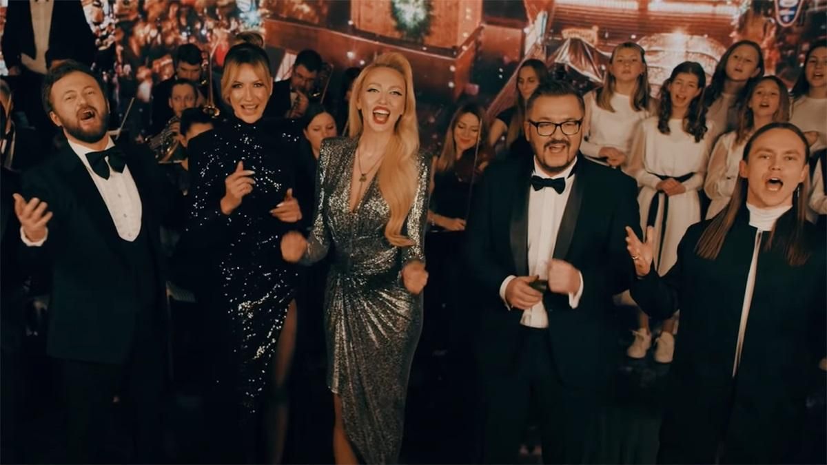 С Поляковой, Никитюк, Дзидзьо: Пономарев записал колядку с друзьями из шоу-биза С Поляковой, Никитюк, Дзидзьо: Пономарев записал колядку с друзьями из шоу-биза