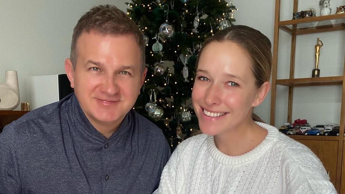 Зі Скрипкою, Фаготом і Go_A: Осадча та Горбунов весело відгуляли Святвечір з кумами - Новини шоу-бізнесу - Showbiz Зі Скрипкою, Фаготом і Go_A: Осадча та Горбунов весело відгуляли Святвечір з кумами - Новини шоу-бізнесу - Showbiz