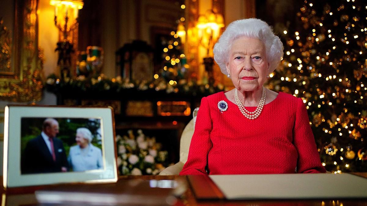 Королева Єлизавета ІІ емоційно привітала з Різдвом – відео - Новини шоу-бізнесу - Showbiz