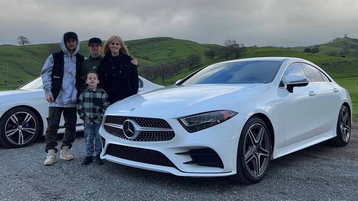 Син Григорія Чапкіса зробив дружині подарунок за 89 тисяч євро: ефектні фото - Новини шоу-бізнесу - Showbiz Син Григорія Чапкіса зробив дружині подарунок за 89 тисяч євро: ефектні фото - Новини шоу-бізнесу - Showbiz