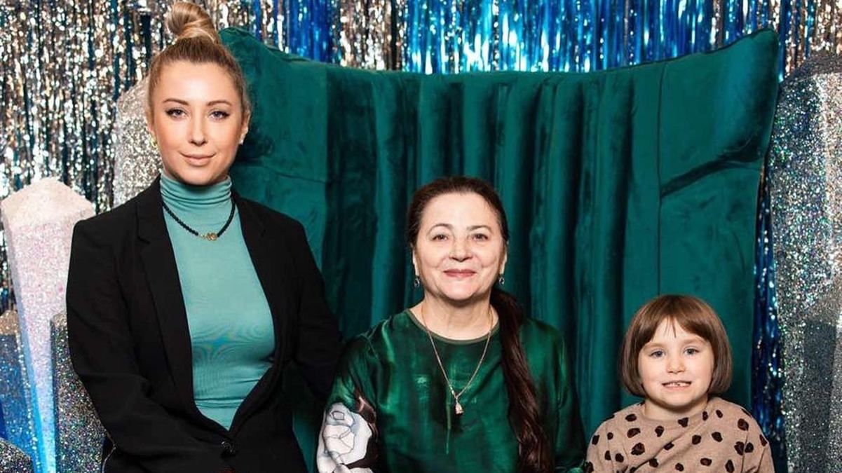 Тоня Матвієнко зводила маму й доньку на шоу Полякової: рідкісний сімейний вихід - Новини шоу-бізнесу - Showbiz